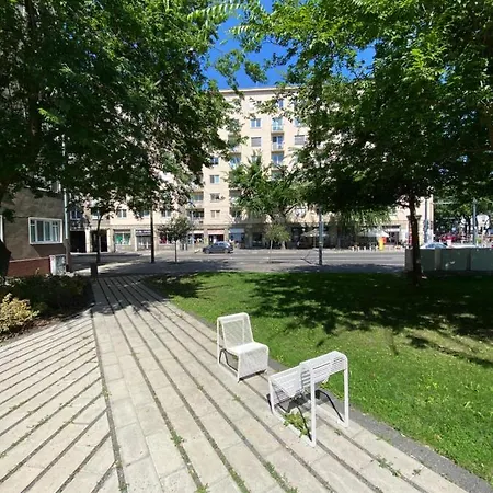 Urban Jungle By Zoom Apartment Pressburg