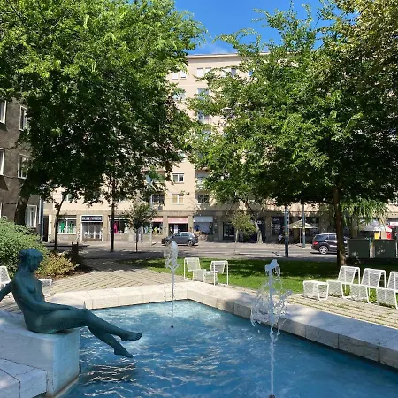 Urban Jungle By Zoom Apartment *